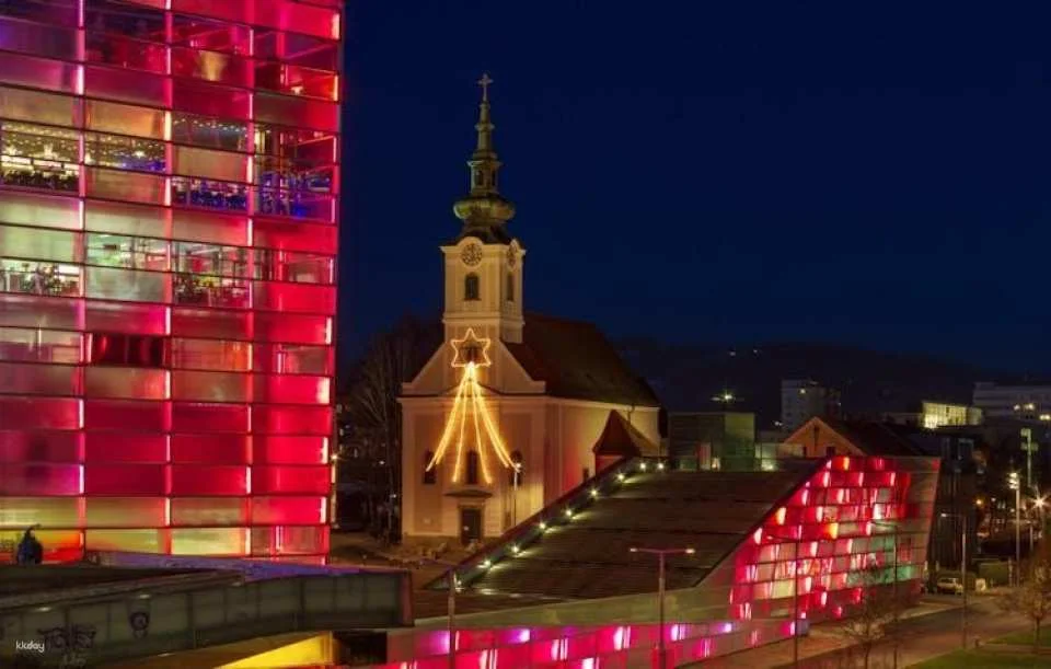 Private Christmas walking tour through Linz