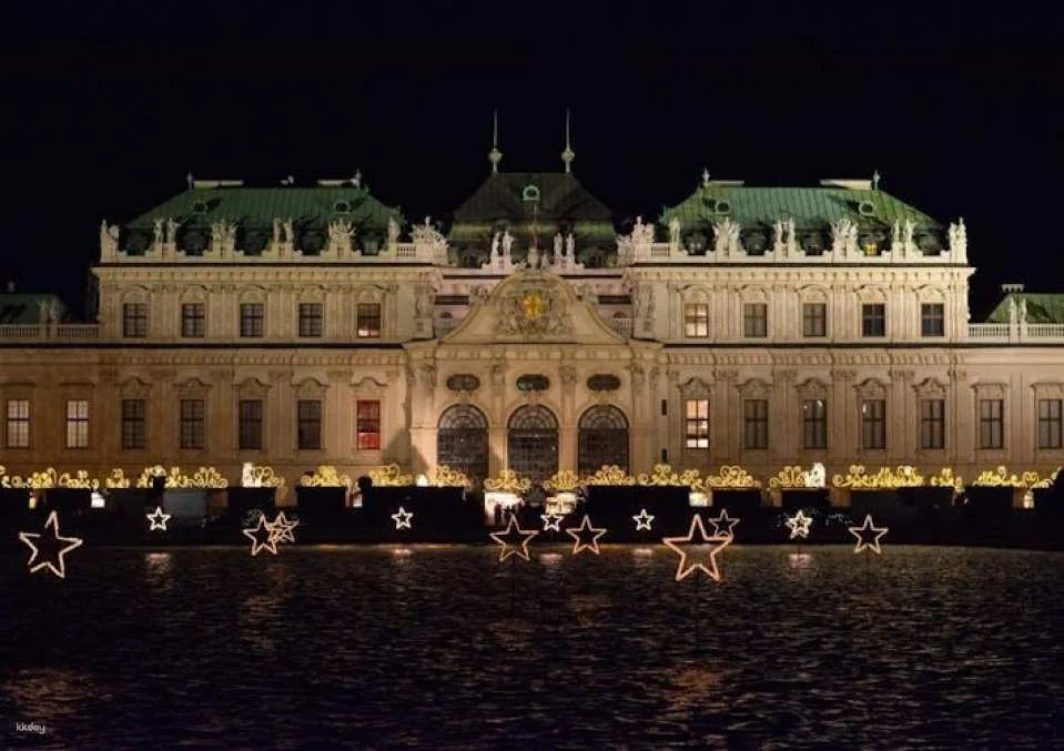 Private Christmas walking tour through Linz