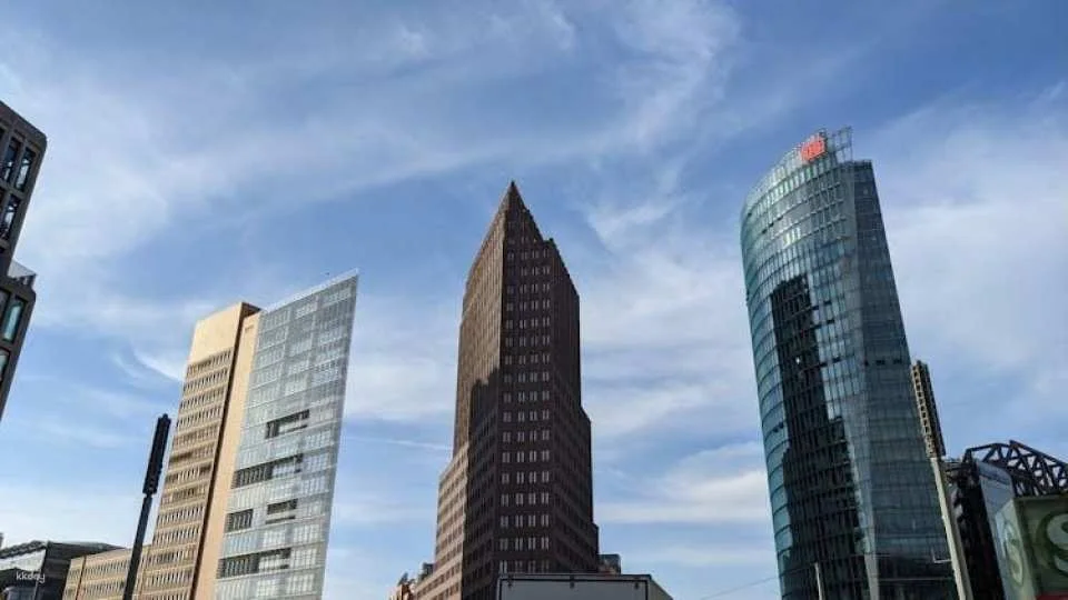 Audio tour of Potsdamer Platz's architecture in Berlin