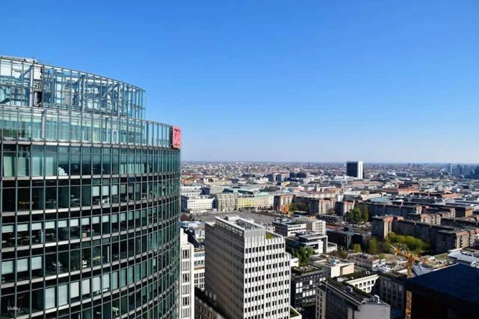 Audio tour of Potsdamer Platz's architecture in Berlin