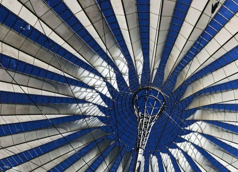 Audio tour of Potsdamer Platz's architecture in Berlin