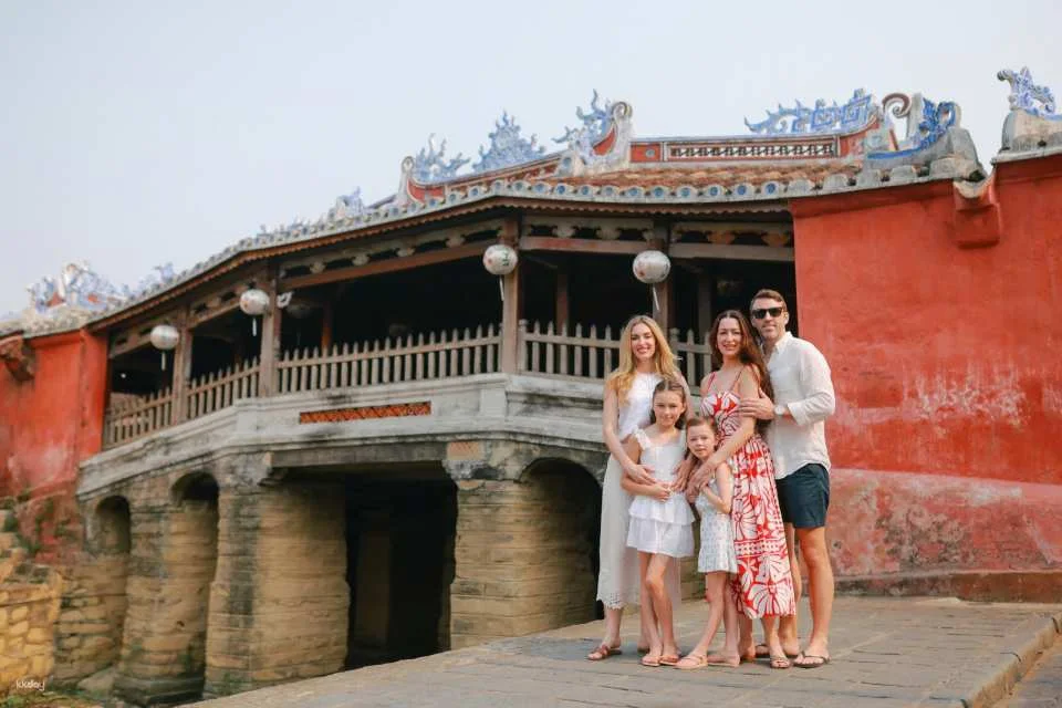 1-Hour Hoi An Ancient Town Photo Shoot & Video Reel Experience