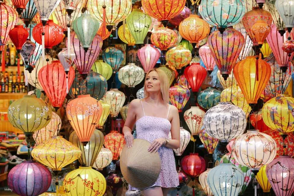 1-Hour Hoi An Ancient Town Photo Shoot & Video Reel Experience