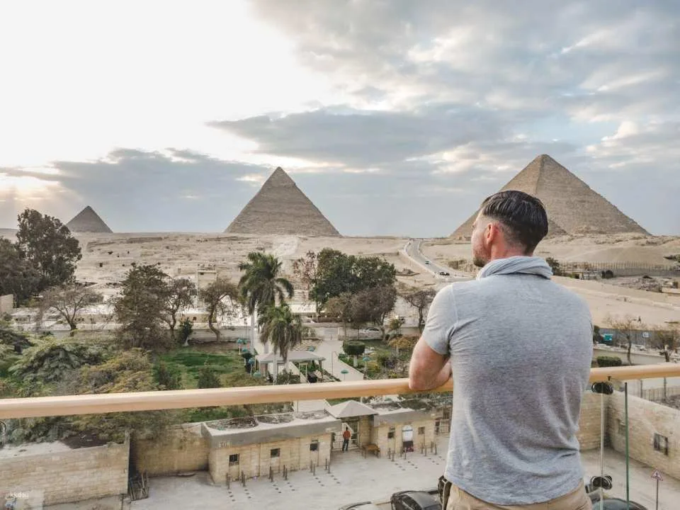 Private Sharm El Sheikh to Cairo Day Trip to Pyramids & Museum