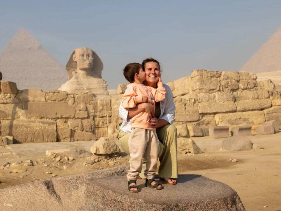 Day Trip to Pyramids of Giza With Egyptian Museum Cairo Visit