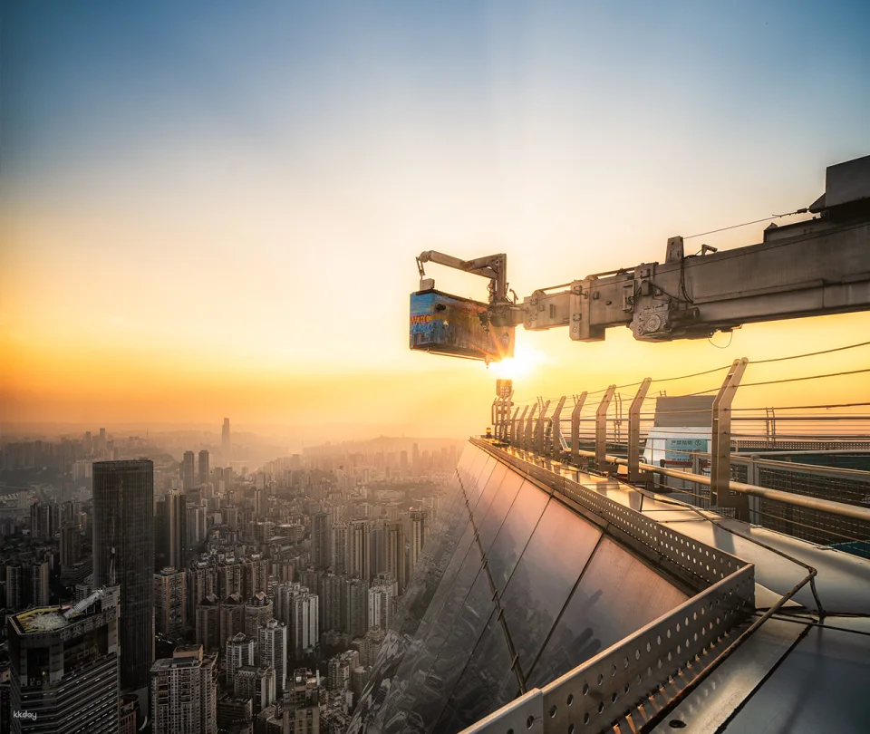 Chongqing WFC Viewing Platform offers panoramic views of Hongyadong's magical nightscape. Various packages are available, including sightseeing, makeup and photography services.
