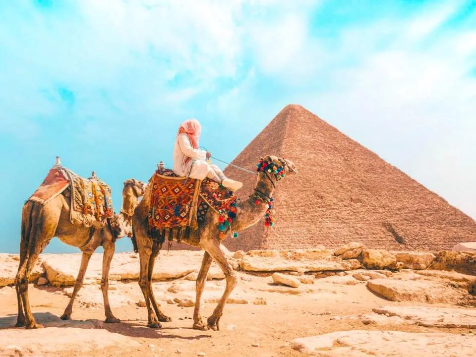 Pyramids of Giza Trip With Old Cairo Private Guided Tour