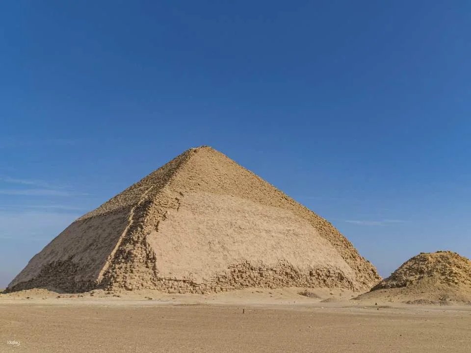 Guided Pyramids of Giza Trip With Dahshur Pyramids Visit