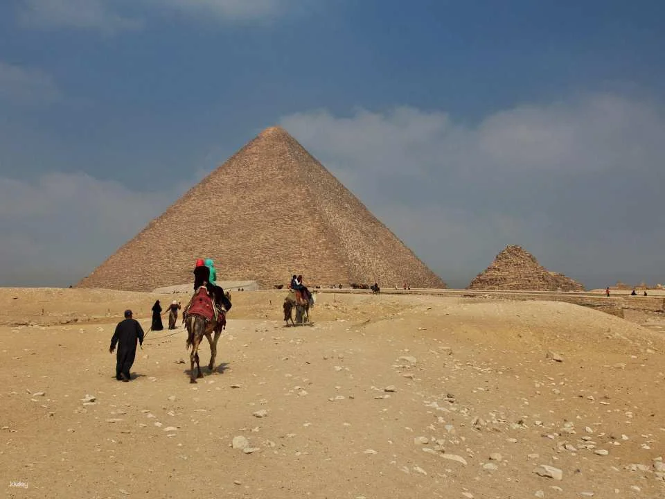Guided Pyramids of Giza Trip With Dahshur Pyramids Visit
