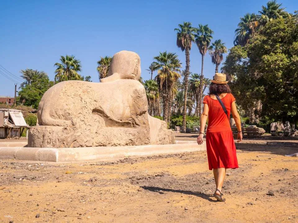 From Cairo: Sunrise Pyramids With Memphis and Saqqara Visit