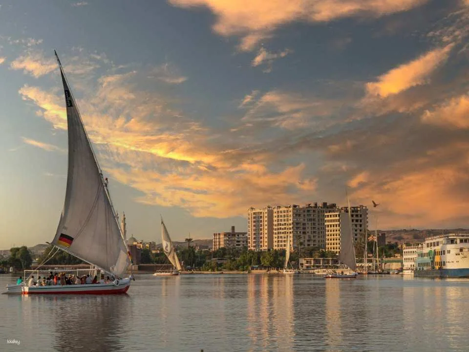 Giza: Pyramids of Giza Trip With Nile Felucca Sailing Ride