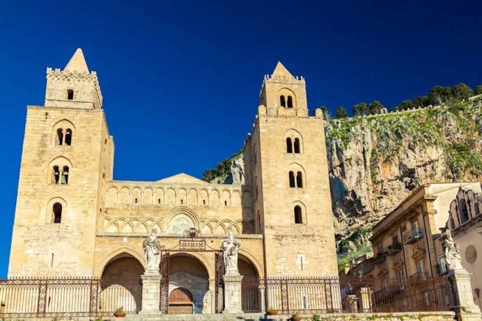 Palermo and Cefalù guided tour from Taormina