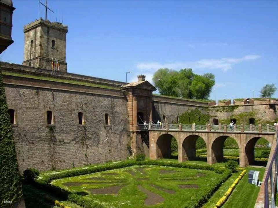 Montjuïc Cable Car tickets with self-guided audio tour
