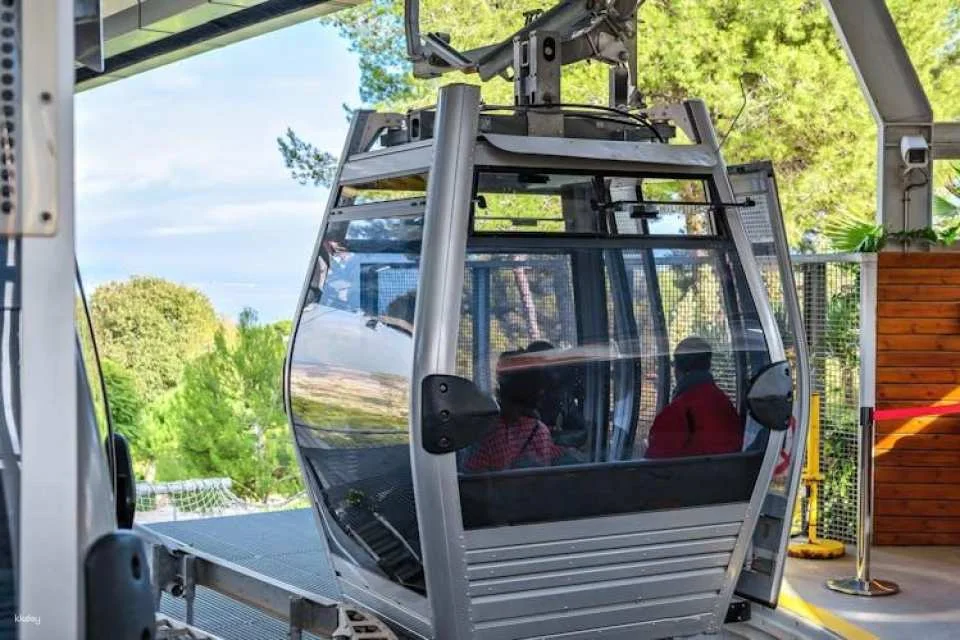 Montjuïc Cable Car tickets with self-guided audio tour