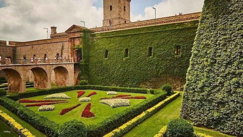 Montjuïc Cable Car tickets with self-guided audio tour
