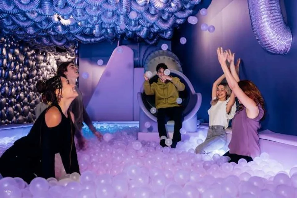 IKONO Barcelona immersive art experience at the Arenas Shopping Centre