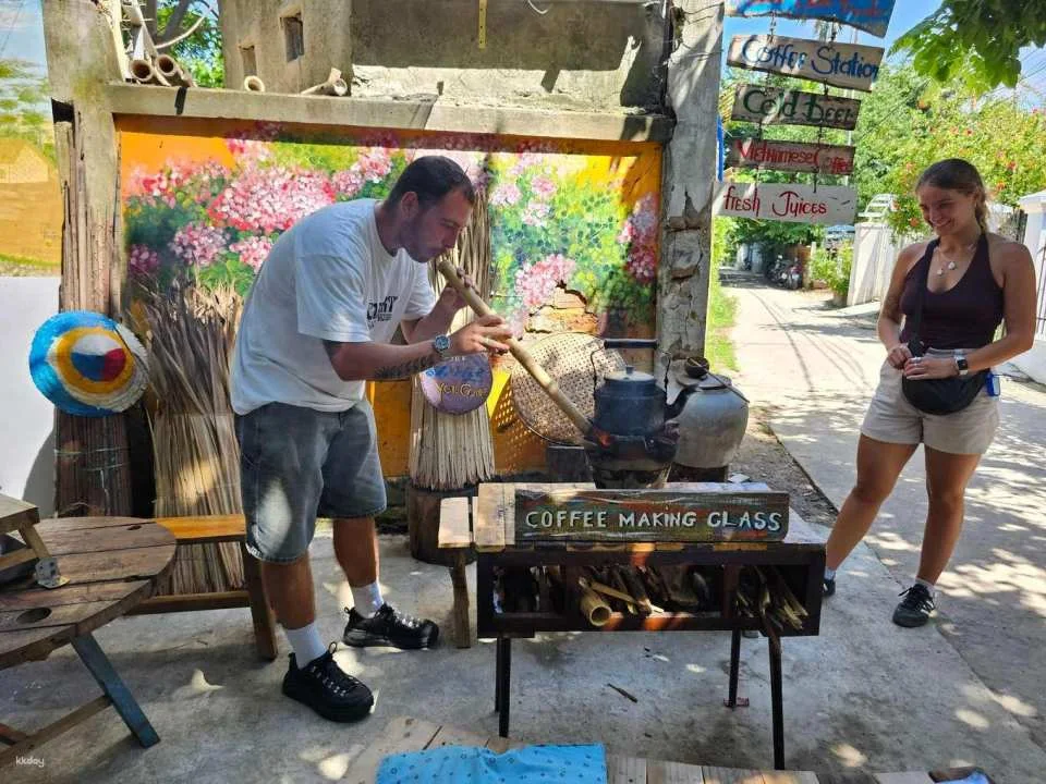 Hoi An: Vietnamese Coffee Workshop & Duck Stop Experience