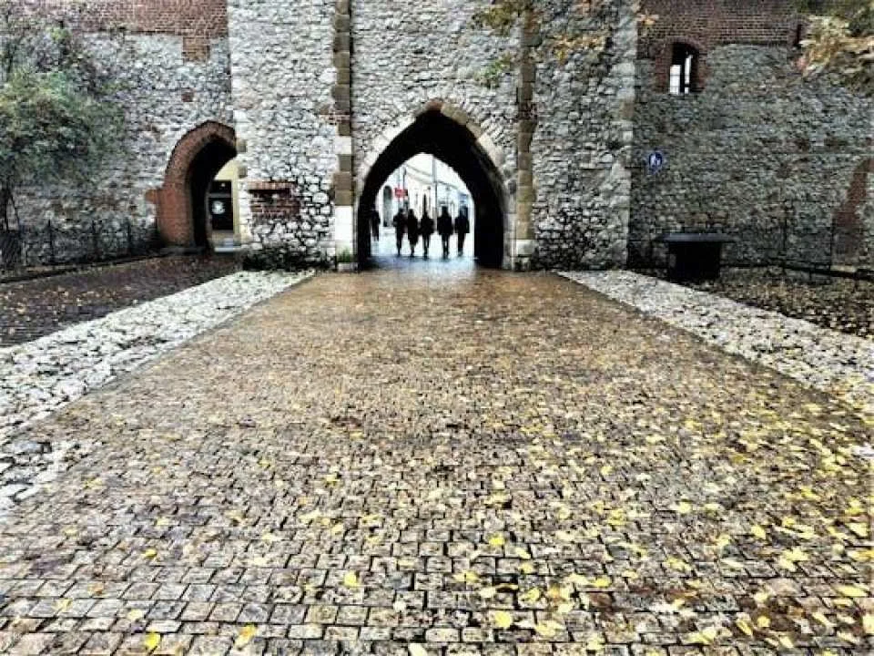 Krakow Old Town exploration game and tour