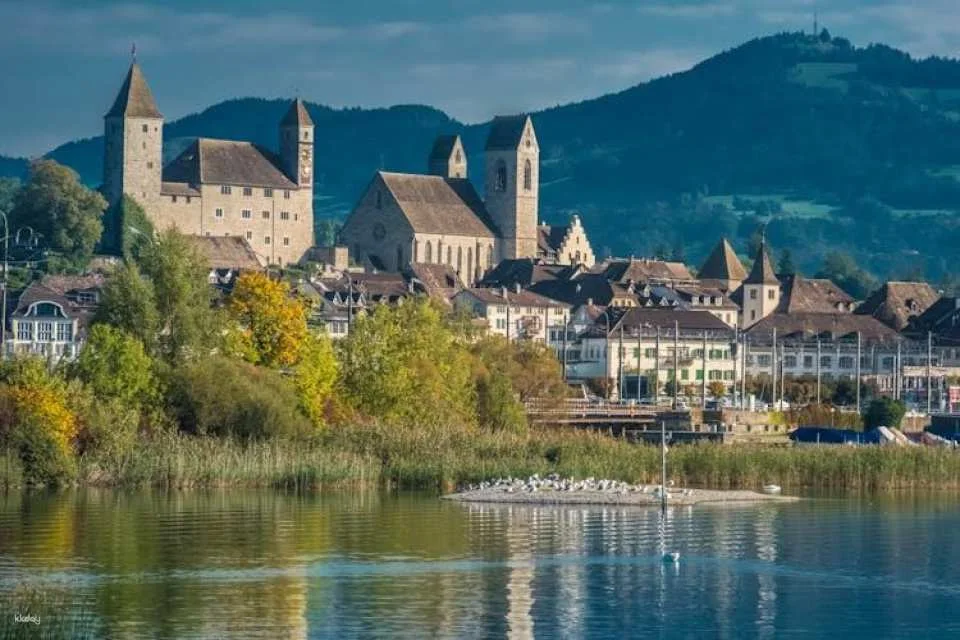 Private day tour to Zürich, Einsiedeln and Rapperswil