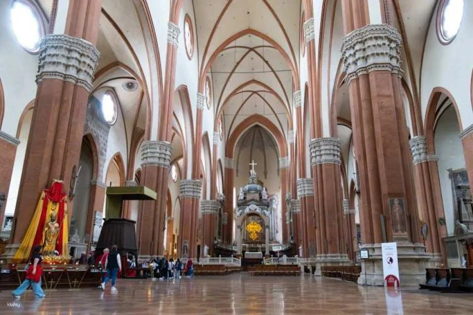 Bologna's half-day private walking tour