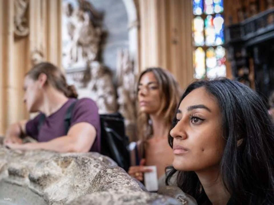 London Tour with Changing of the Guard and Westminster Abbey