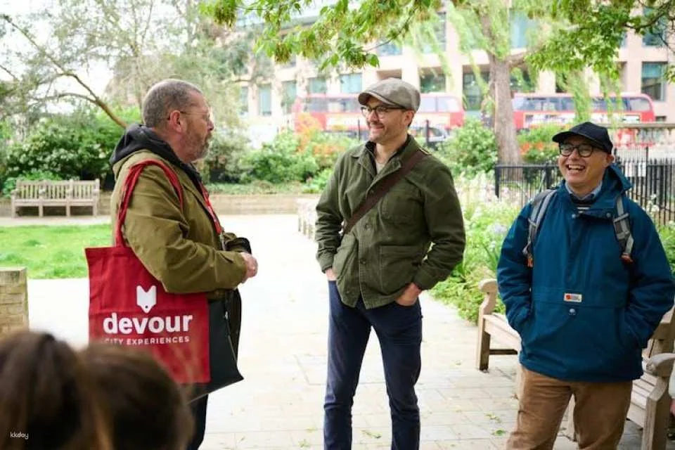 Devour London: Borough Market & Leadenhall Food Tour with Wine