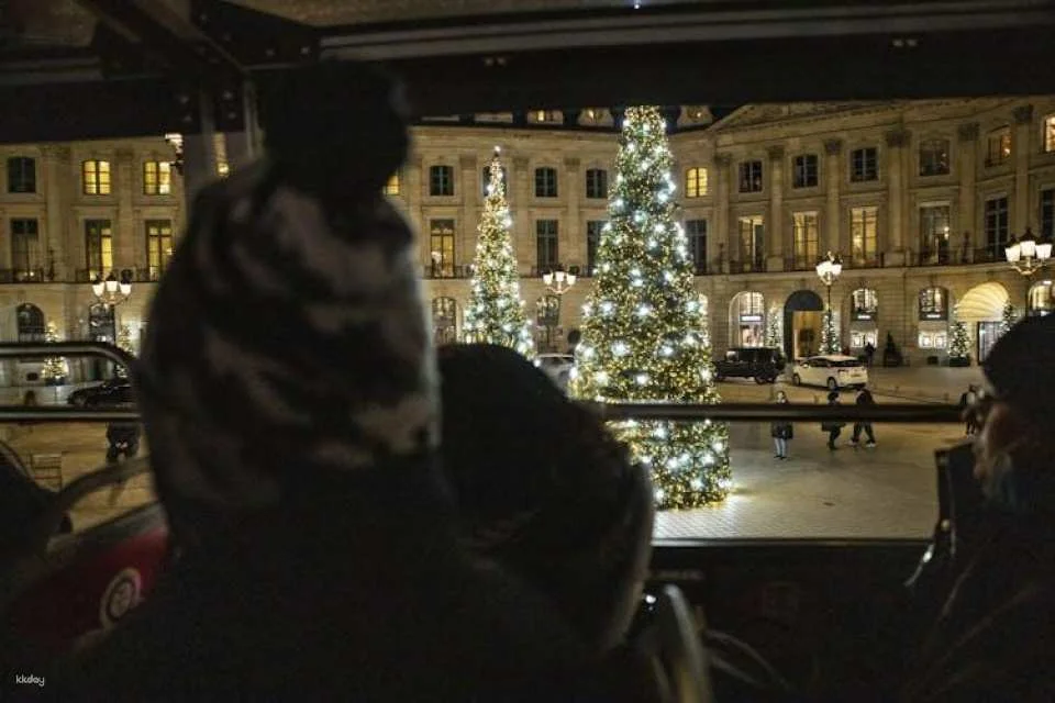 Tootbus Christmas lights open-top bus tour in Paris