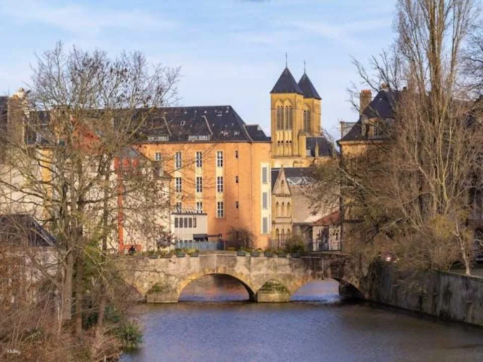 Guided walking tour to discover Metz with a local guide