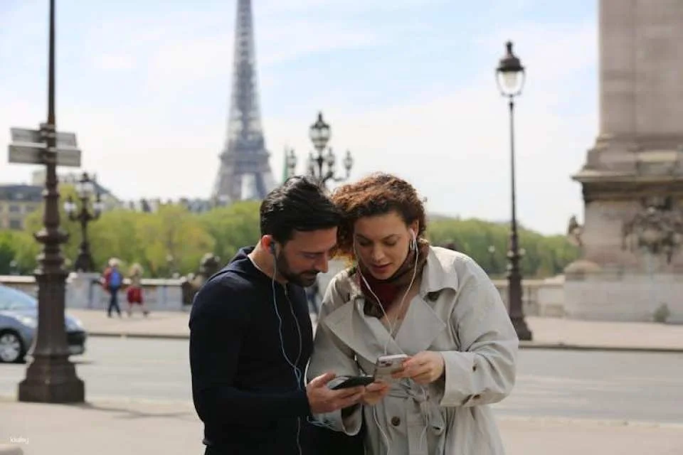 Batobus self-guided audio tour in Paris