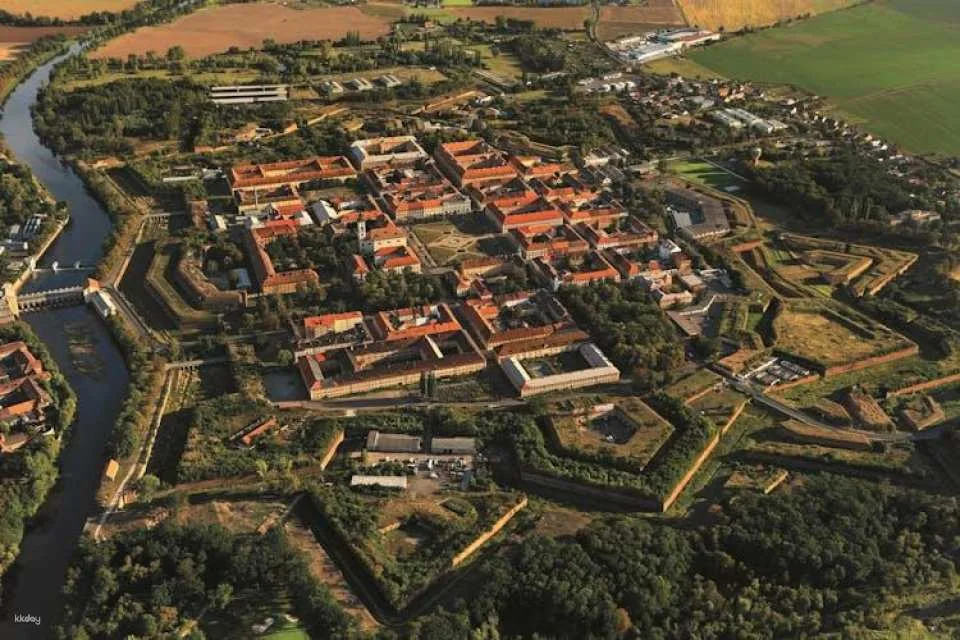 Terezín and Ghetto Museum guided tour from Prague