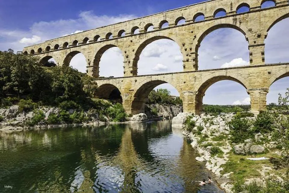 Entrance tickets for the Pont du Gard