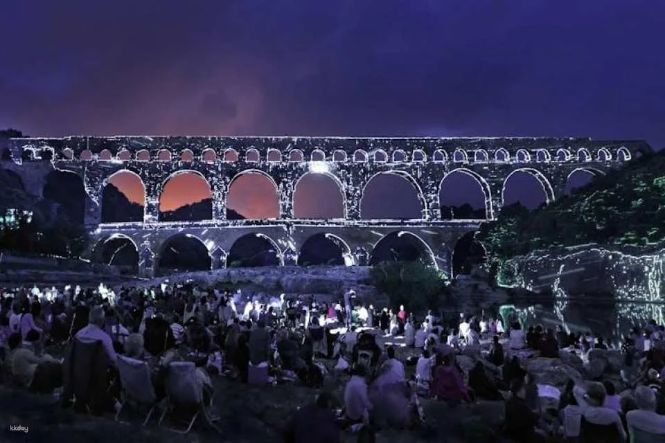 Entrance tickets for the Pont du Gard