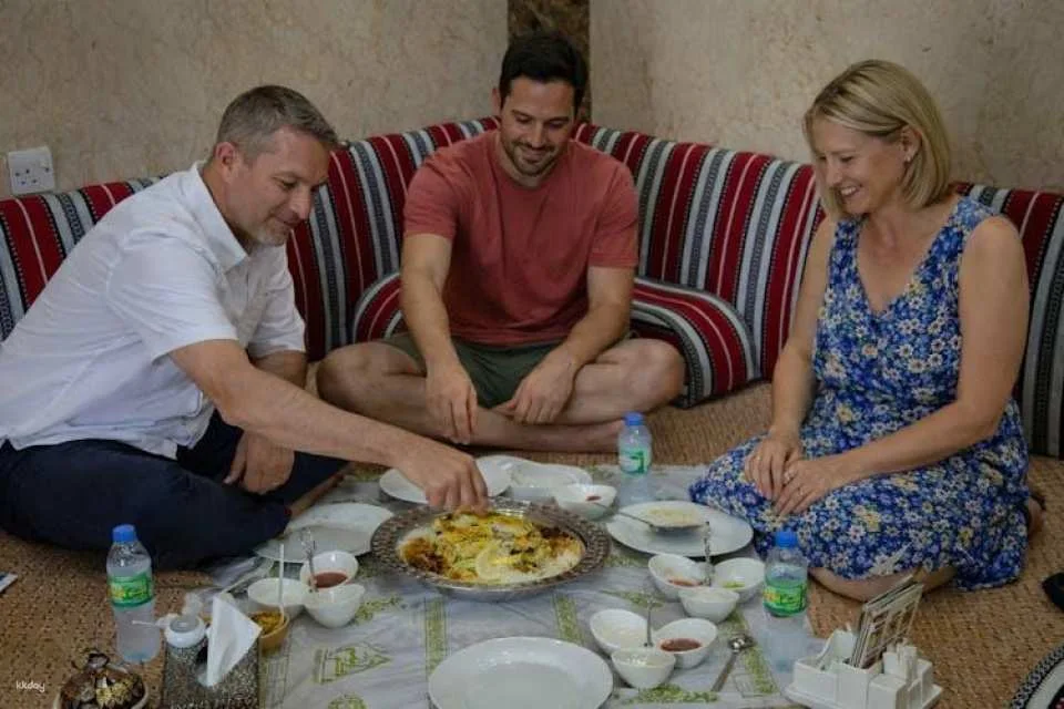 Dubai street food evening tour