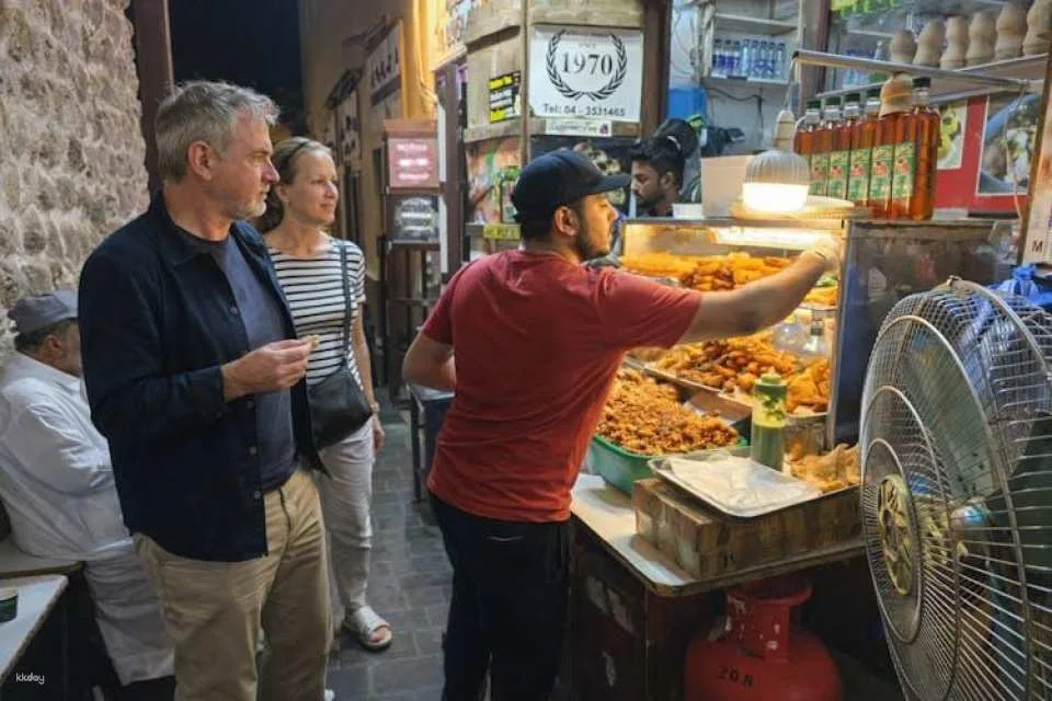 Dubai street food evening tour