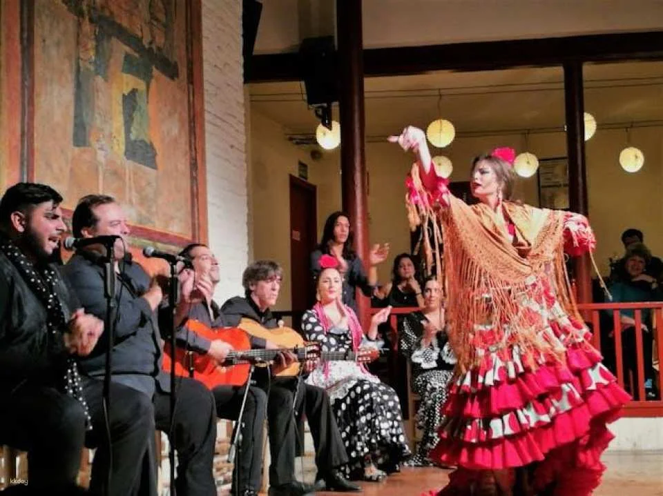 Flamenco show with gourmet Spanish dinner and entry to Poble Espanyol