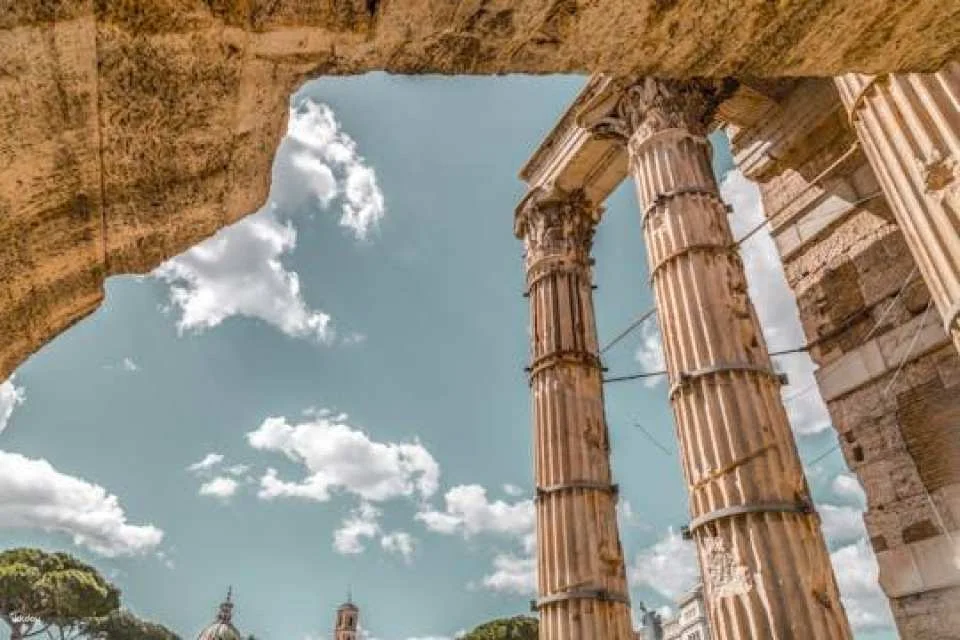 Capitoline Museums experience with multimedia video