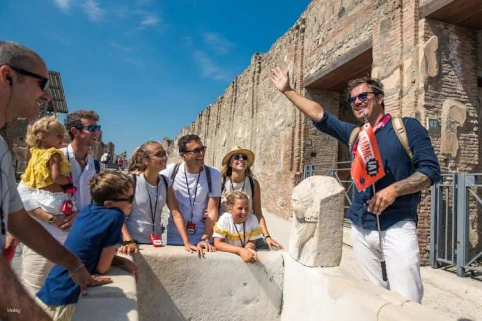 Skip-the-line guided tour of Pompeii from Sorrento