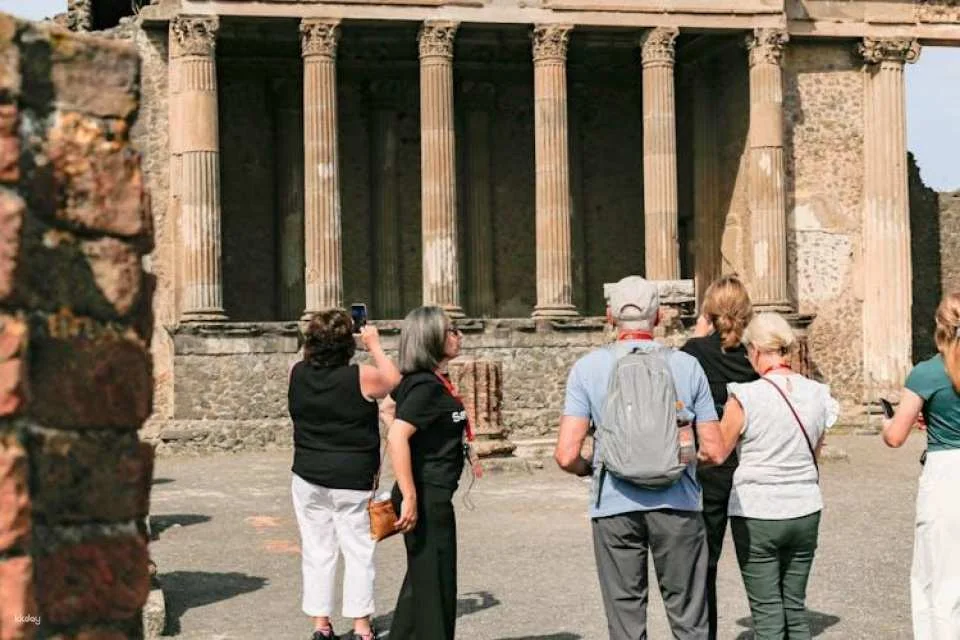 Skip-the-line guided tour of Pompeii from Sorrento