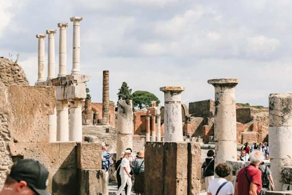 Skip-the-line guided tour of Pompeii from Sorrento