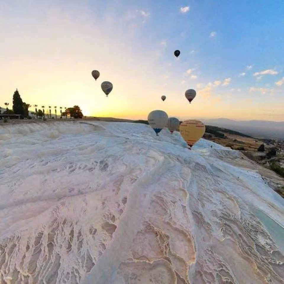 Daily guided Pamukkale tour with pick-up from Denizli Airport