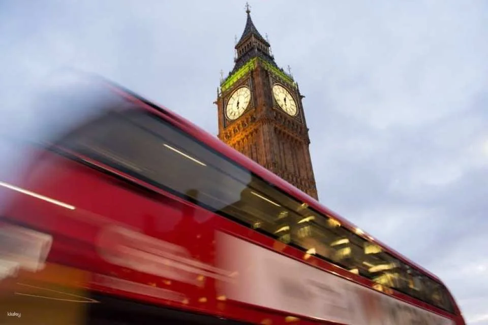 Tour of London's most Insta-perfect spots with a local