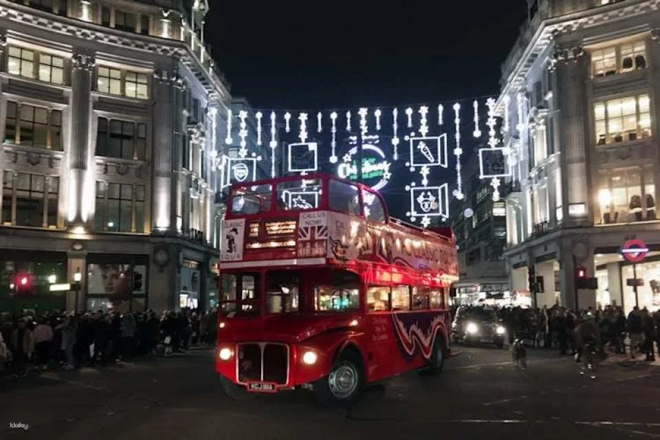 Christmas lights tour on a vintage bus in Edinburgh