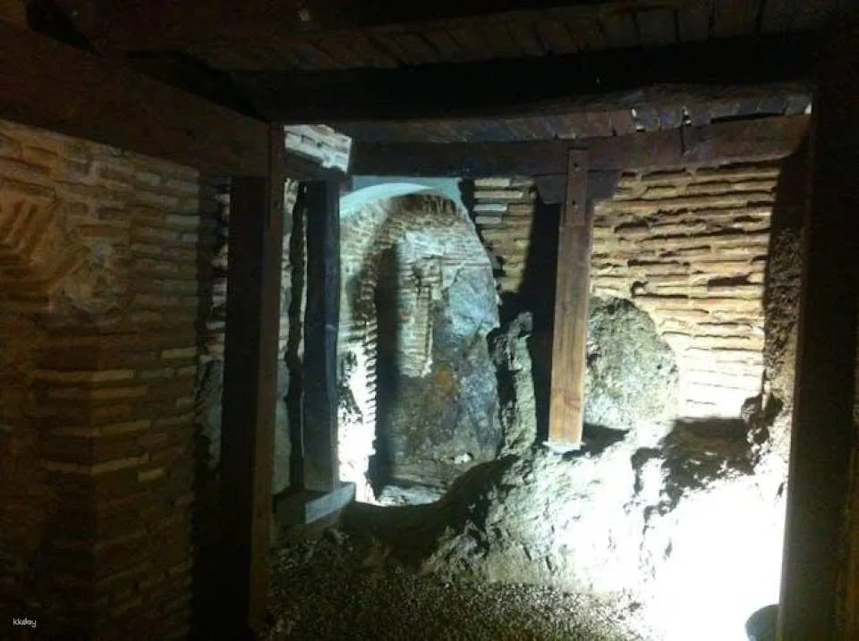 Guided underground tour of Toledo