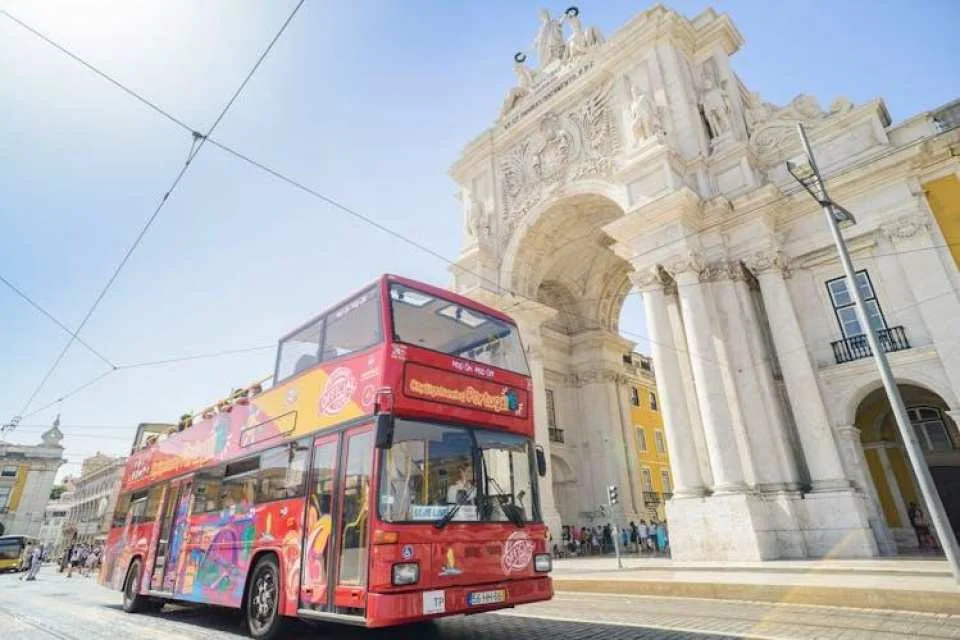 Lisbon 24 or 48-hour hop-on hop-off bus tour