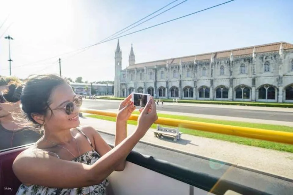 Lisbon 24 or 48-hour hop-on hop-off bus tour