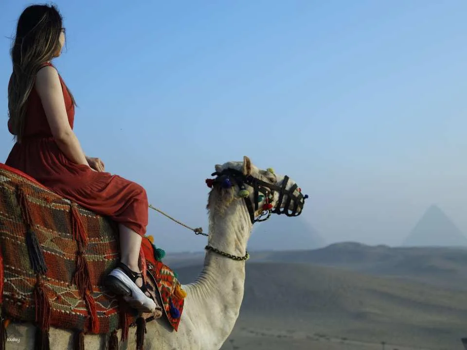 Guided Pyramids at Sunrise Tour With Camel Ride in Giza