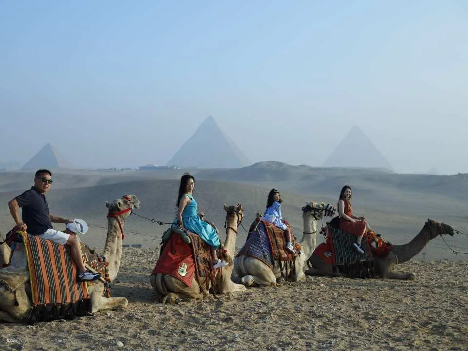 Guided Pyramids at Sunrise Tour With Camel Ride in Giza
