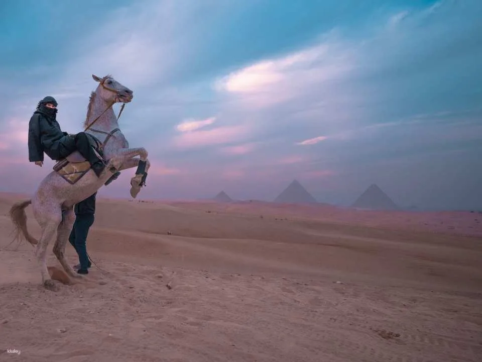 Guided Pyramids at Sunrise Tour With Camel Ride in Giza