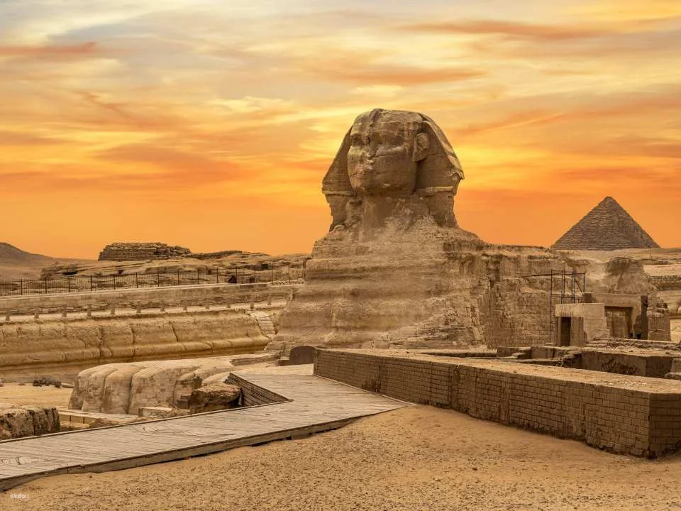 From Cairo: Sunrise Pyramids With Old Cairo Cultural Tour