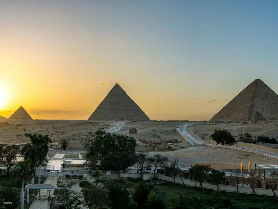 Pyramids at Sunrise Tour With Quad Bike Desert Ride